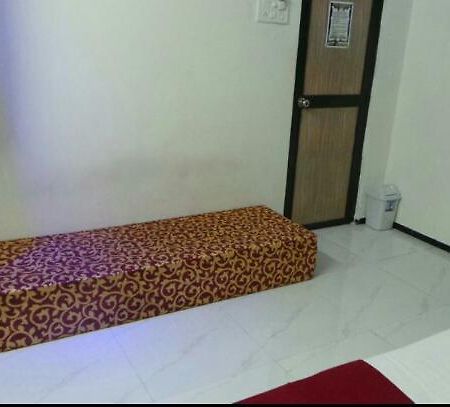 New Metro Guest House 孟买 外观 照片