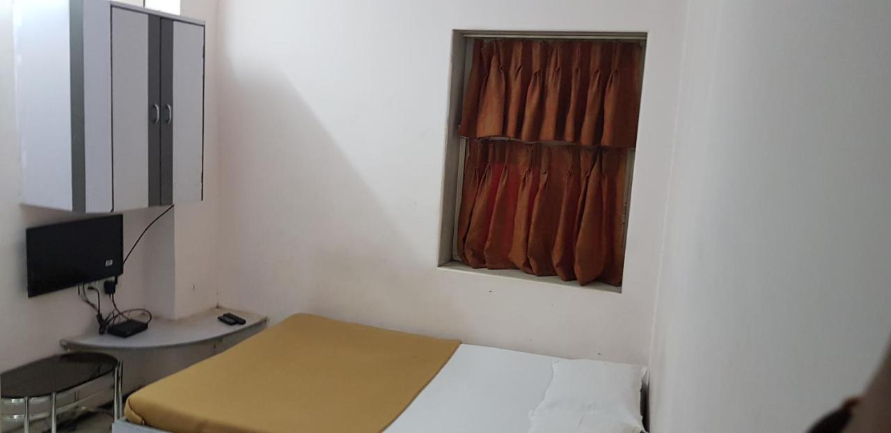 New Metro Guest House 孟买 外观 照片